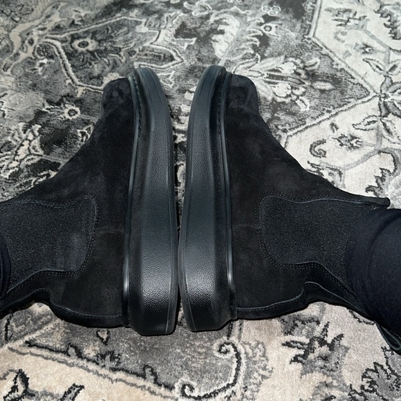 ALEXANDER MCQUEEN Black Suede Chelsea Ankle Boots, 37 - Picture 16 of 16